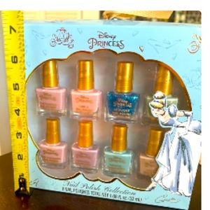 Disney CINDERELLA Nail Polish Set
Disney